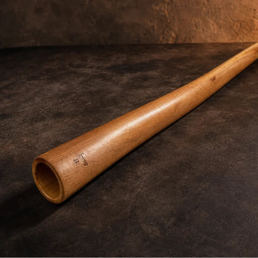 Didgeridoo aus Mahagoni in B mit Naturfinish